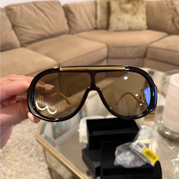 Dolce & Gabbana 6202 Sunglasses - Picture 11 of 13